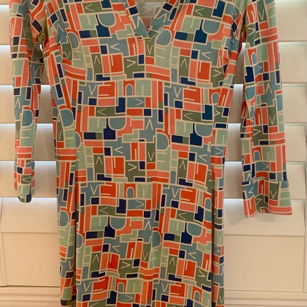 Diane von Furstenberg Silk V Neck Vintage, Quarter Length Sleeve, Multiple Color
